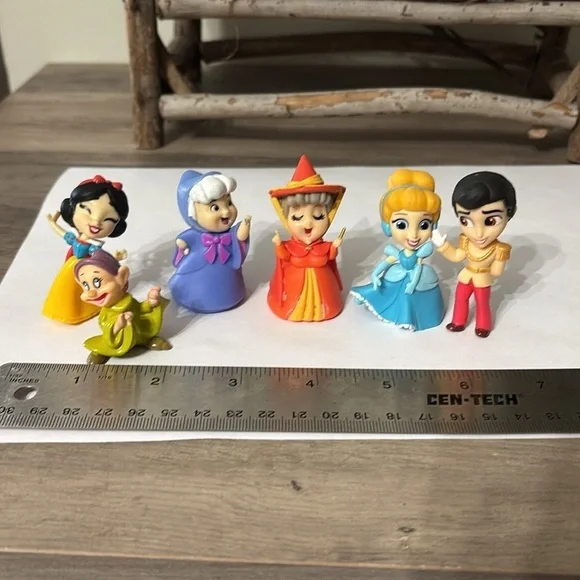 DISNEY PRINCESS COMIC PVC FIGURES PRE OWNED NO STANDS - Picture 6 of 10